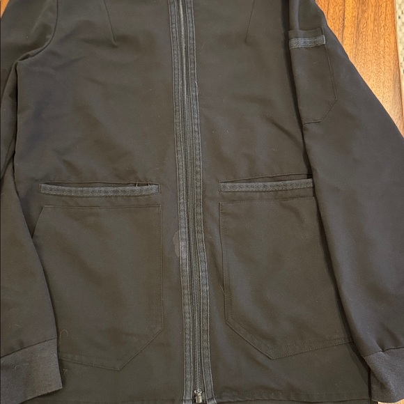 Figs womens Classic Black Lightweight Jacket - Picture 2 of 4